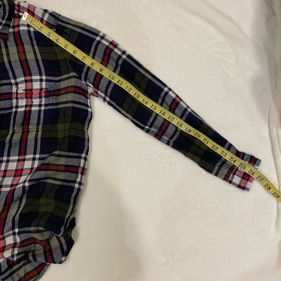 American Eagle ⭐️2/$25⭐️ green/red/navy flannel - Picture 4 of 7